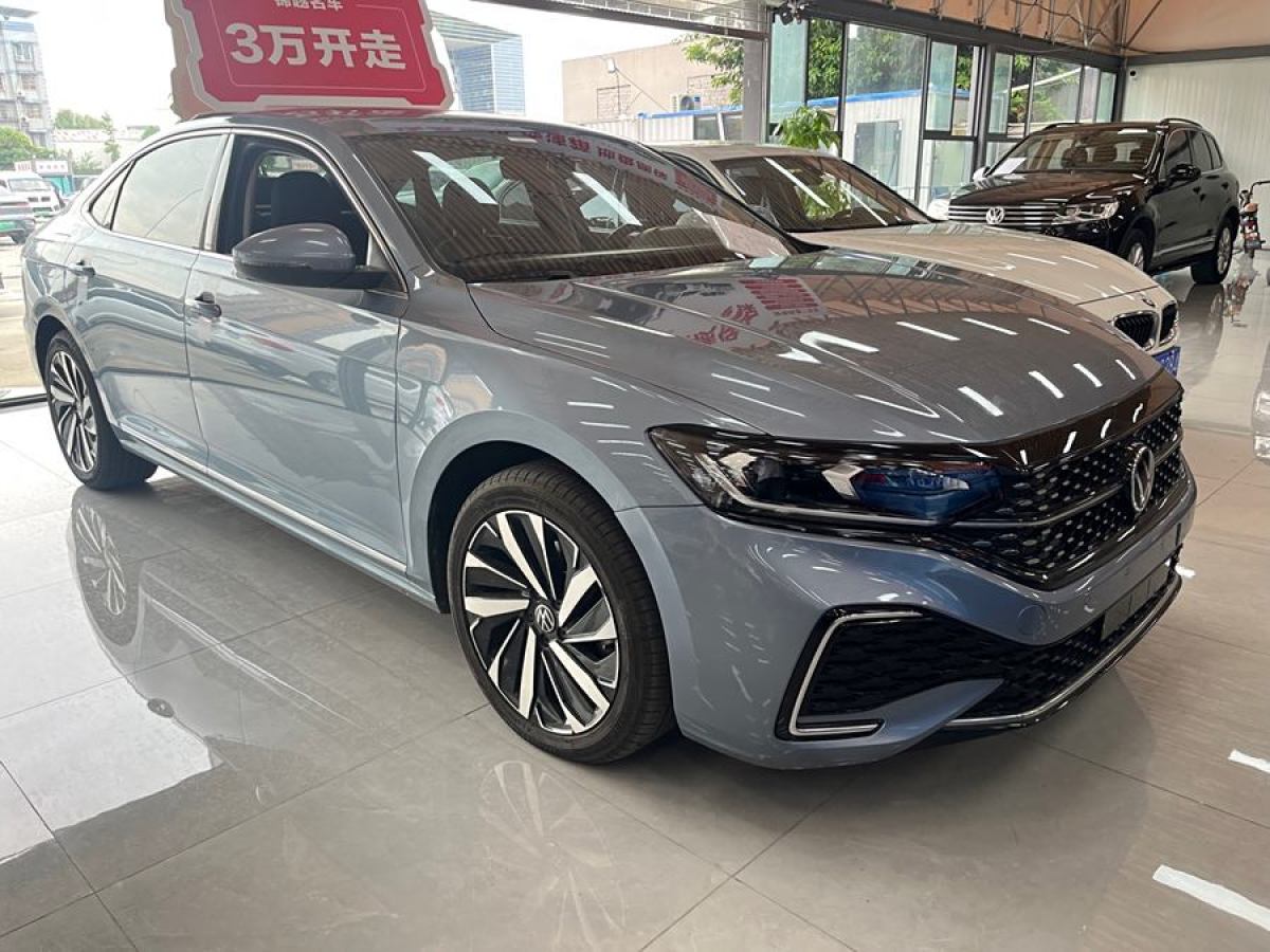 大眾 帕薩特  2022款 330TSI 尊貴版圖片