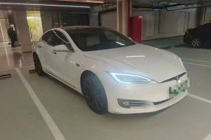 奧迪S3 奧迪 S3 Limousine edition one 歐洲版