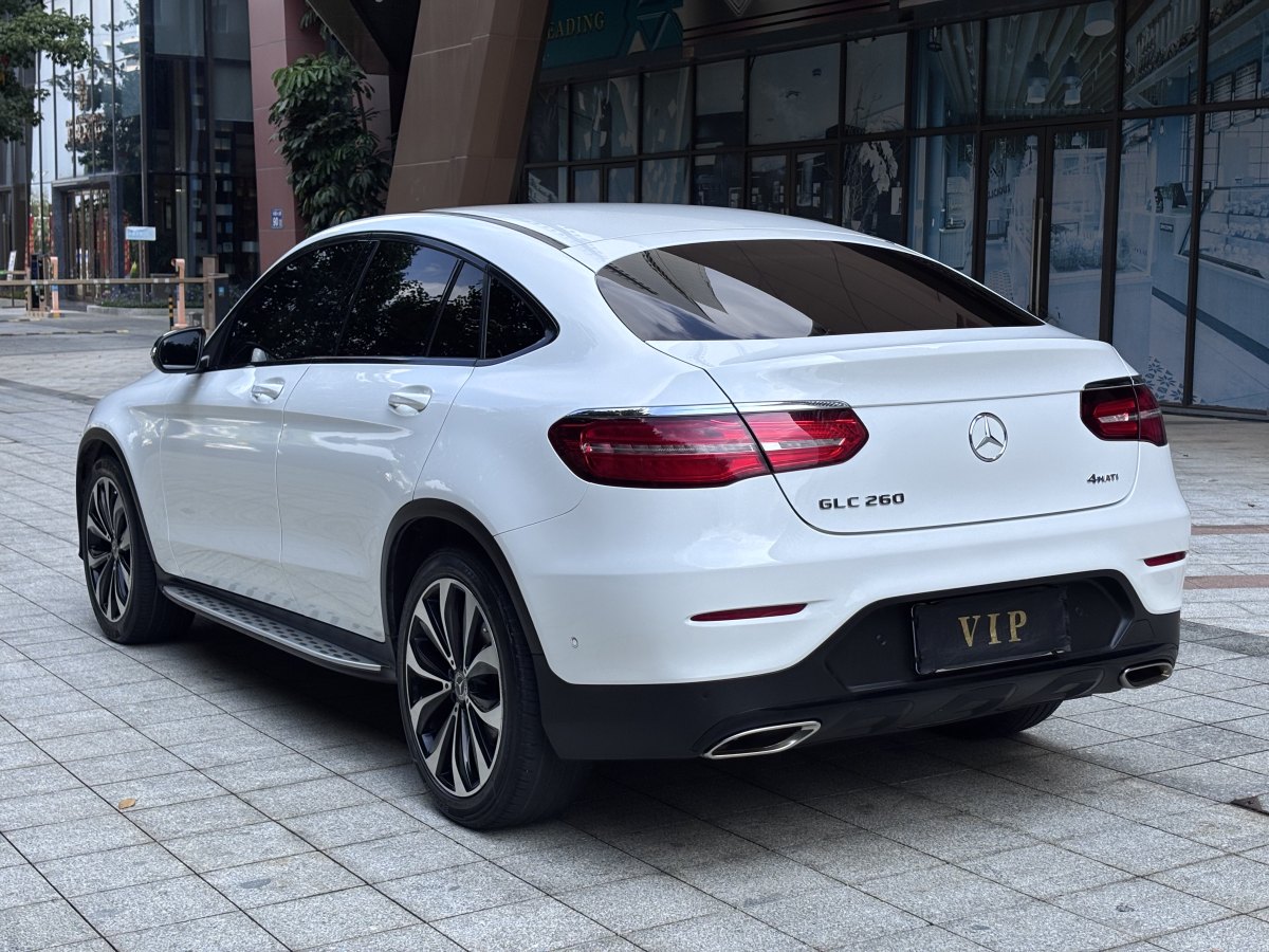 奔馳 奔馳GLC  2021款 GLC 260 4MATIC 轎跑SUV圖片