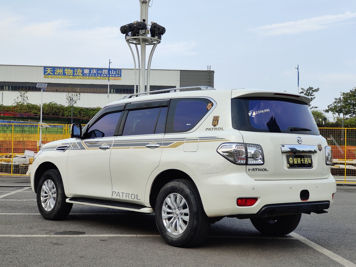 日產(chǎn) 途樂  2018款 4.0L 鉑金型圖片