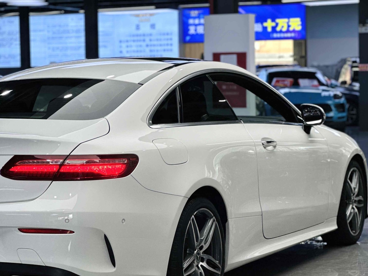 奔馳 奔馳E級  2020款 E 260 轎跑車圖片