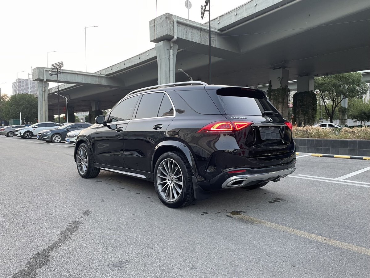 奔馳 奔馳GLE  2020款 改款 GLE 450 4MATIC 豪華型圖片