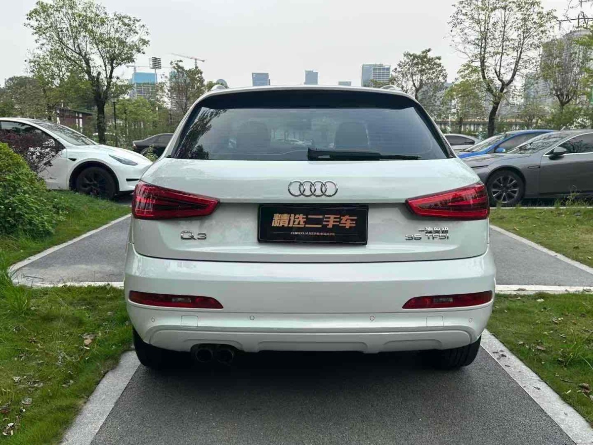 奧迪 奧迪Q3  2013款 35 TFSI 進(jìn)取型圖片