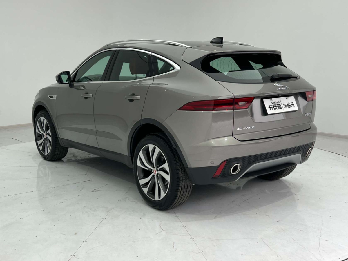 2023年9月捷豹 E-PACE  2024款 進(jìn)取運(yùn)動(dòng)版 R-DYNAMIC S