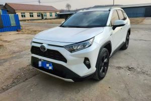 RAV4榮放 豐田 2.0L CVT四驅(qū)尊貴版