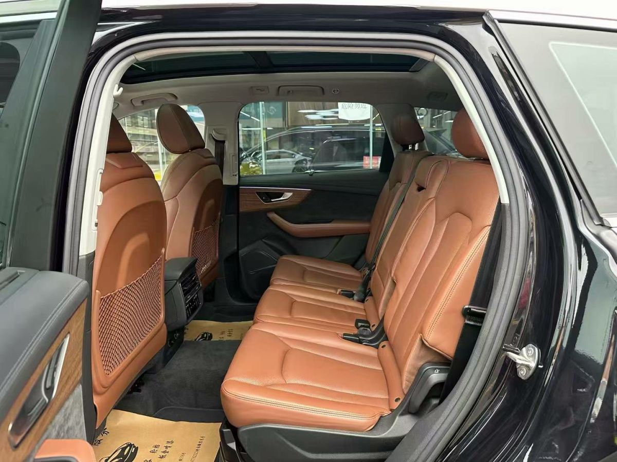 奧迪 奧迪Q7  2020款 45 TFSI quattro S line運(yùn)動限量版圖片