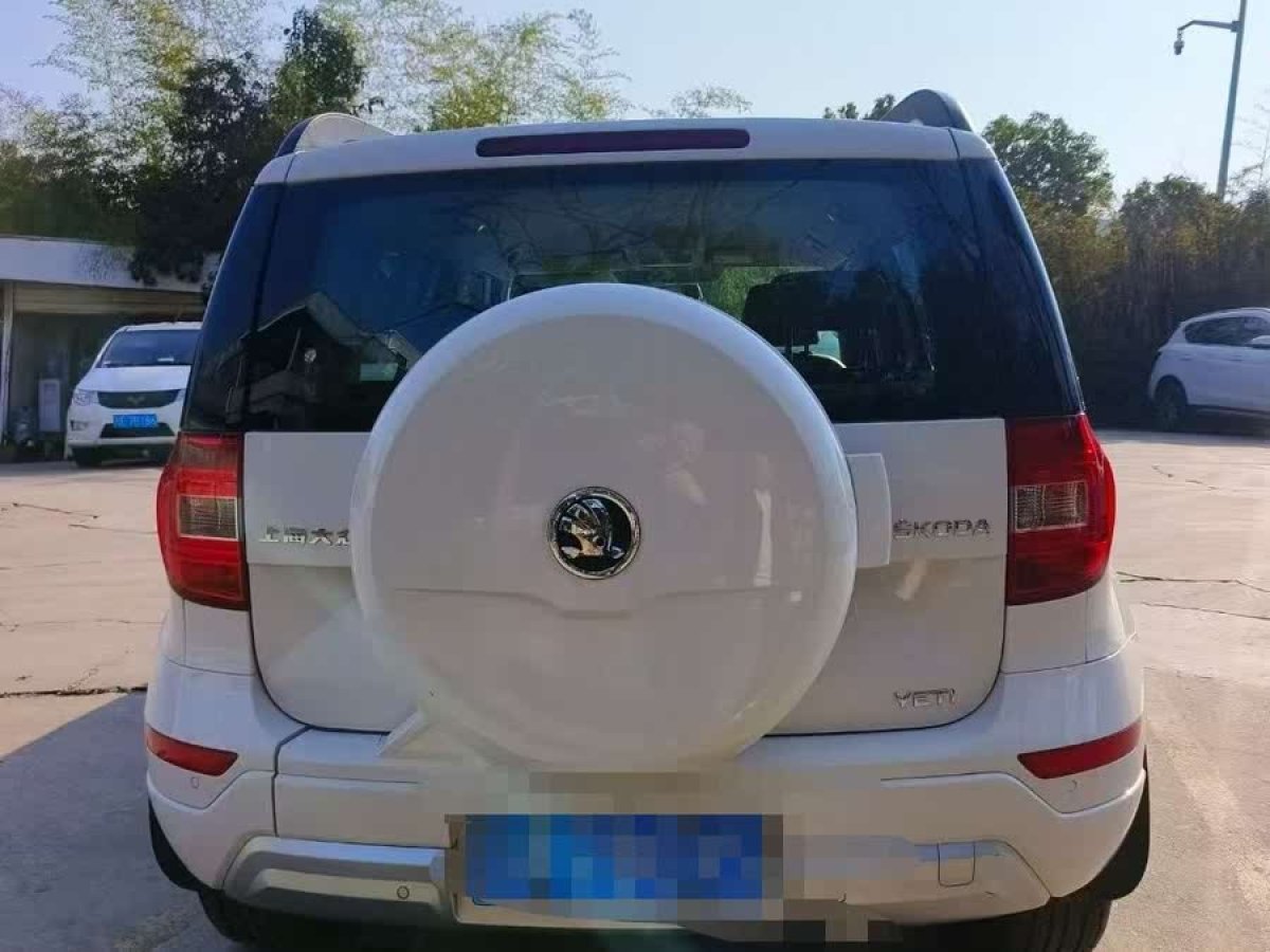 斯柯達(dá) Yeti  2014款 1.6L 手動(dòng)炫彩版圖片