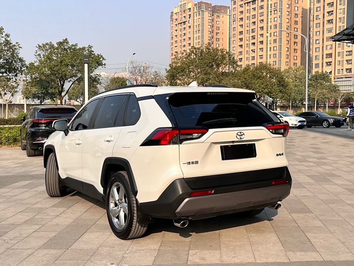 豐田 RAV4榮放  2021款 2.0L CVT兩驅(qū)風(fēng)尚版圖片