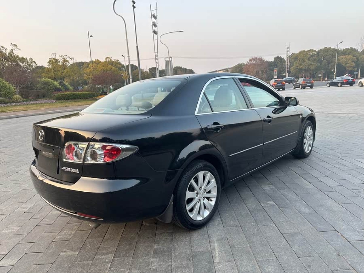 馬自達(dá) 馬自達(dá)6  2012款 2.0L 自動(dòng)超豪華型圖片
