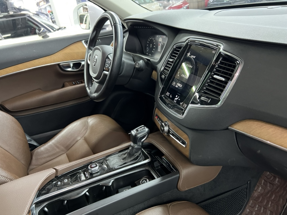 沃爾沃 XC90  2020款 T6 智逸豪華版 7座圖片