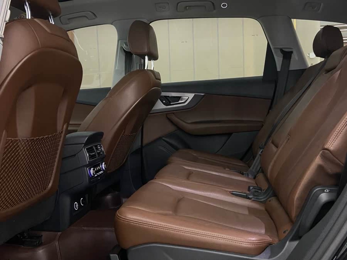 奧迪 奧迪Q7  2019款 45 TFSI S line運(yùn)動(dòng)型圖片