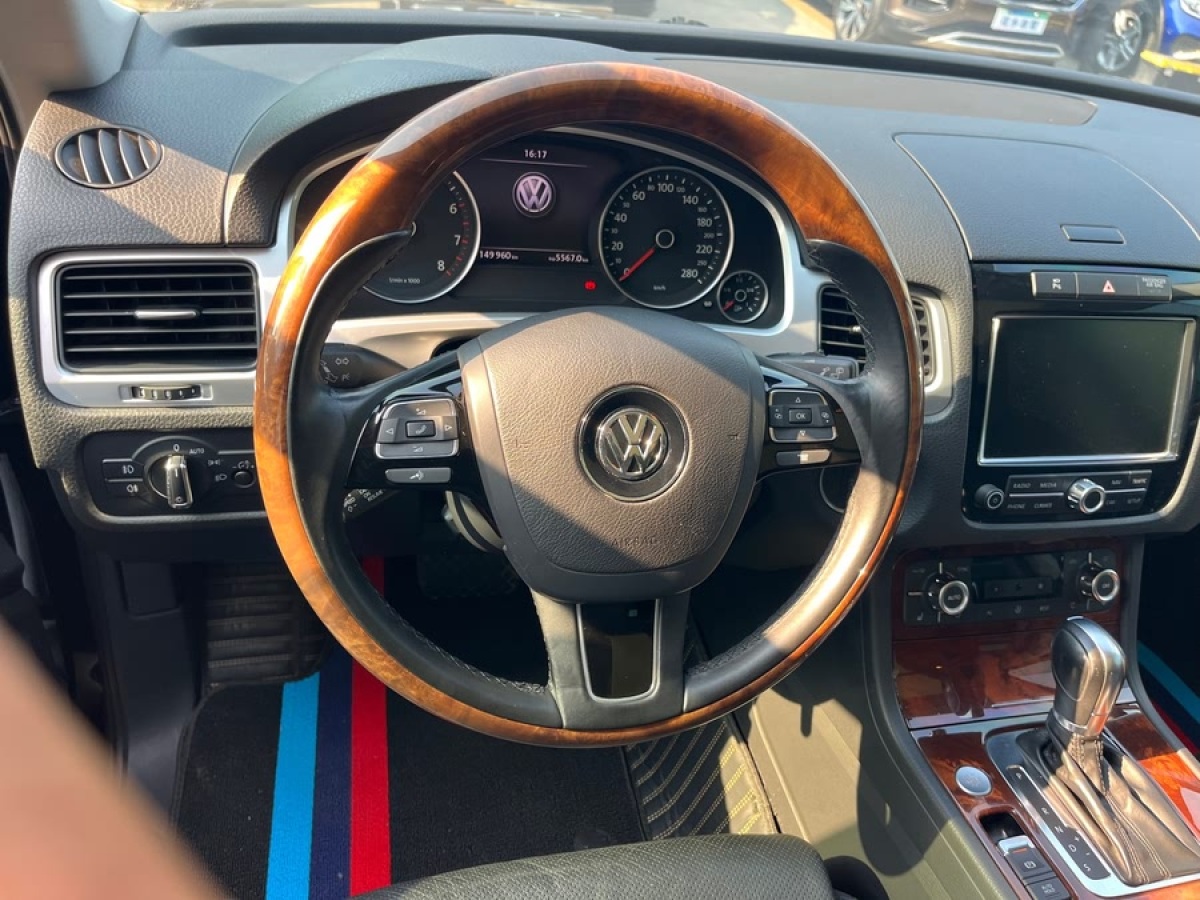 大眾 途銳  2011款 3.0TSI 高配型圖片