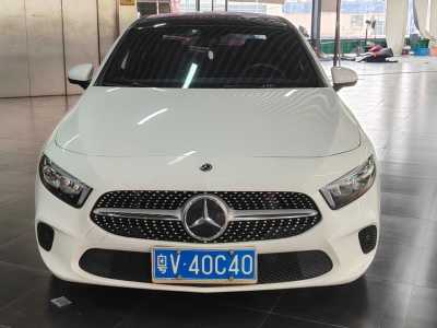 2019年9月 奔馳 奔馳A級(jí) 改款 A 200 L 運(yùn)動(dòng)轎車動(dòng)感型圖片