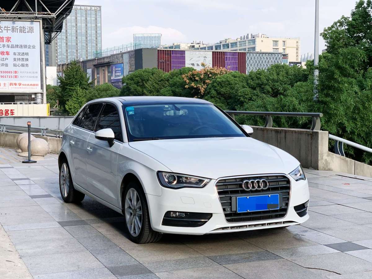 奧迪 奧迪A3  2015款 Sportback 35 TFSI 百萬紀(jì)念舒享型圖片