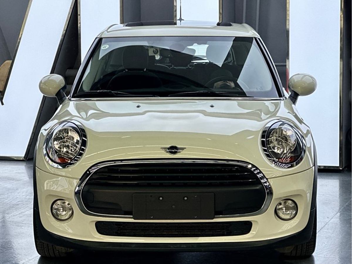 2019年7月MINI MINI  2019款 1.5T ONE 五門版