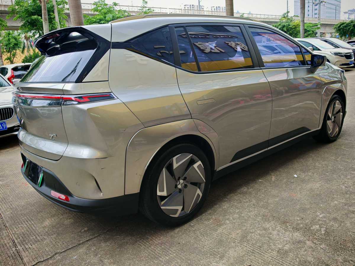 合創(chuàng) 合創(chuàng)Z03  2022款 510km 潮酷版 135kW 64.23kWh圖片