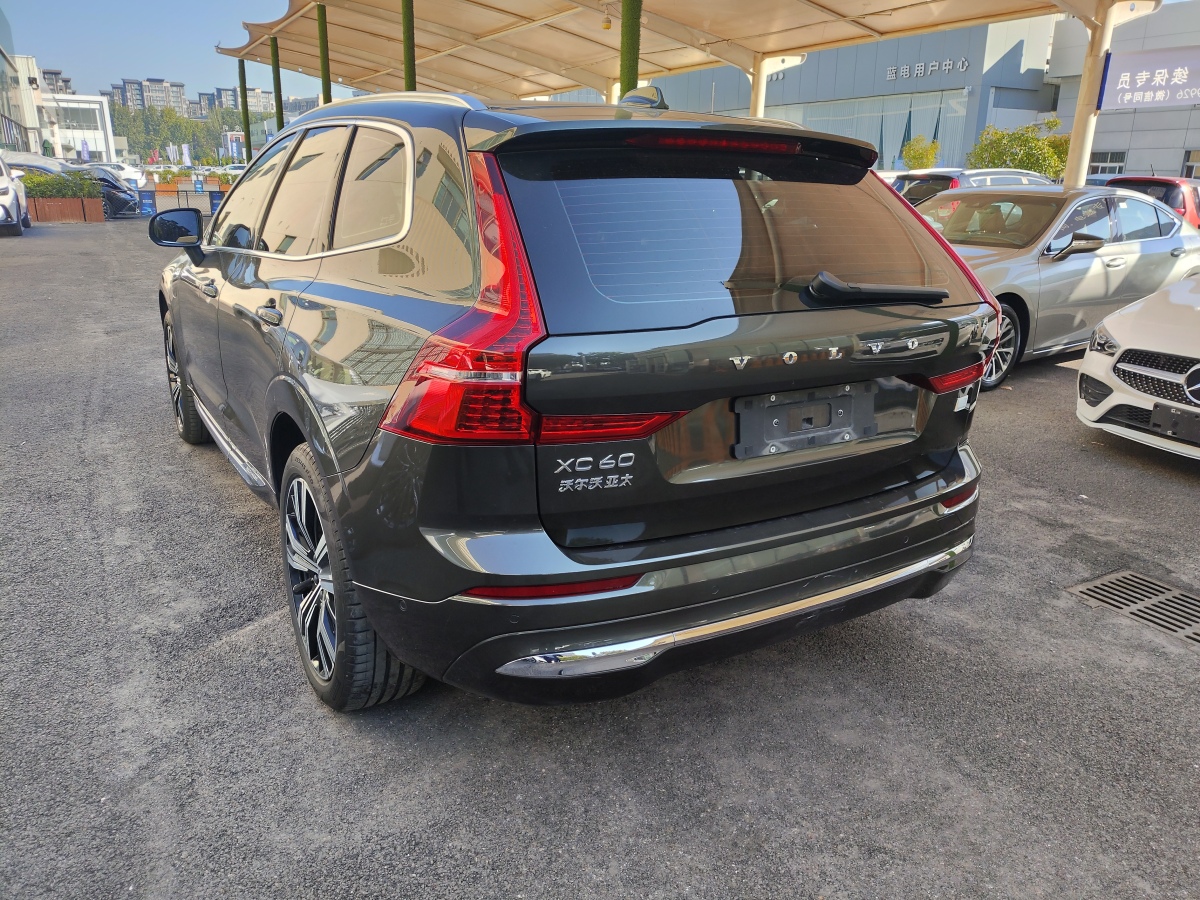 沃爾沃 XC60新能源  2021款 T8 E驅(qū)混動(dòng) 智遠(yuǎn)運(yùn)動(dòng)版圖片