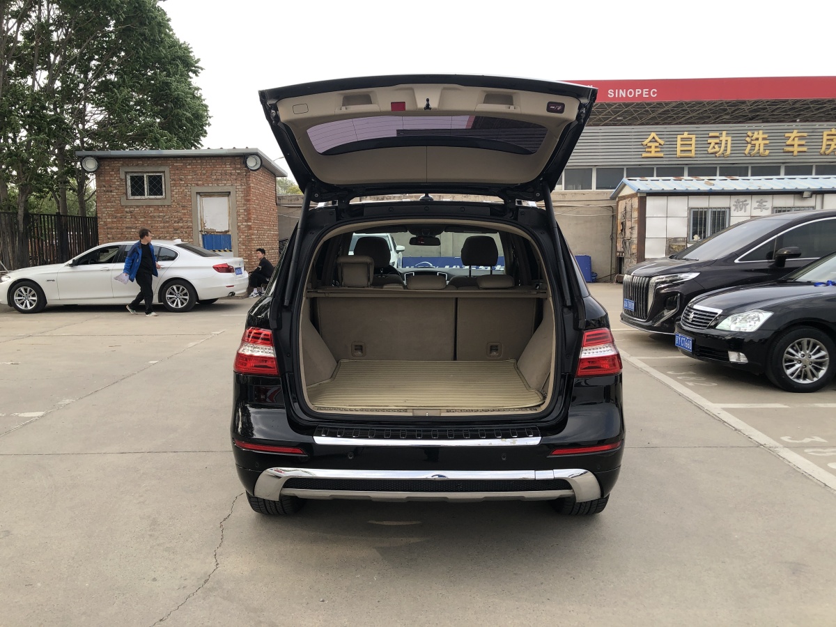 奔馳 奔馳M級(jí)  2014款 ML 320 4MATIC圖片