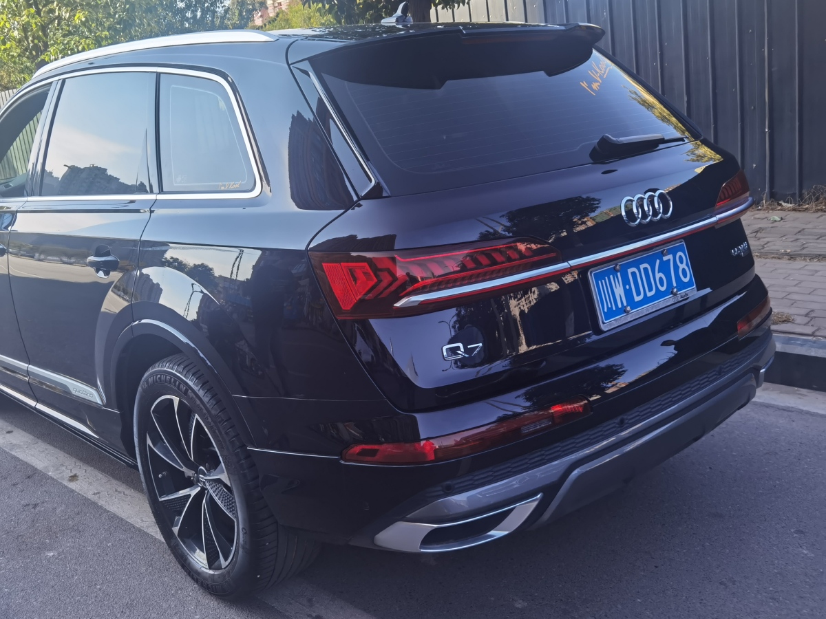 奧迪 奧迪Q7  2020款 45 TFSI quattro S line運(yùn)動限量版圖片