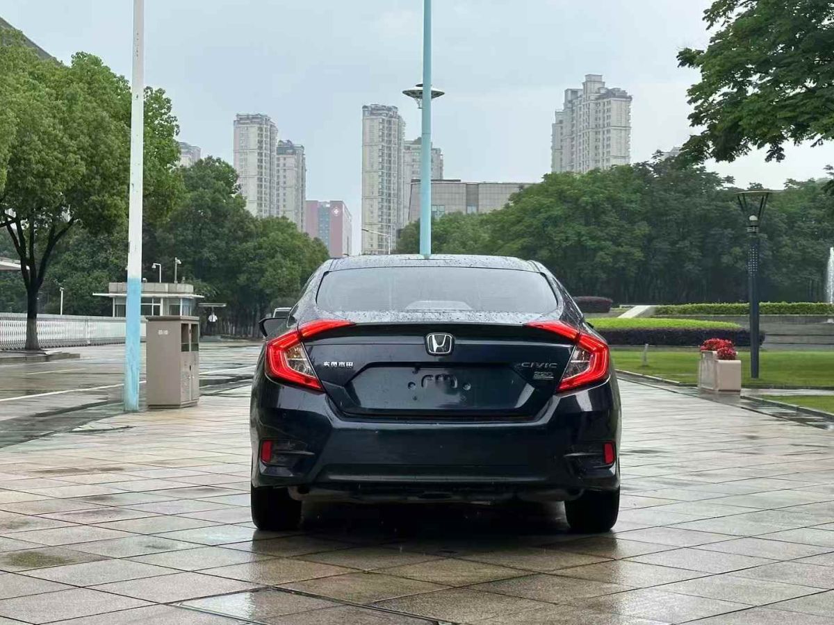 本田 思域  2021款 HATCHBACK 220TURBO 手動(dòng)駕趣控圖片