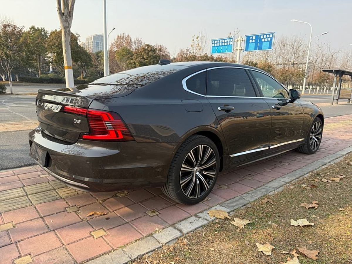 沃爾沃 S90  2023款 B5 智遠(yuǎn)豪華版圖片