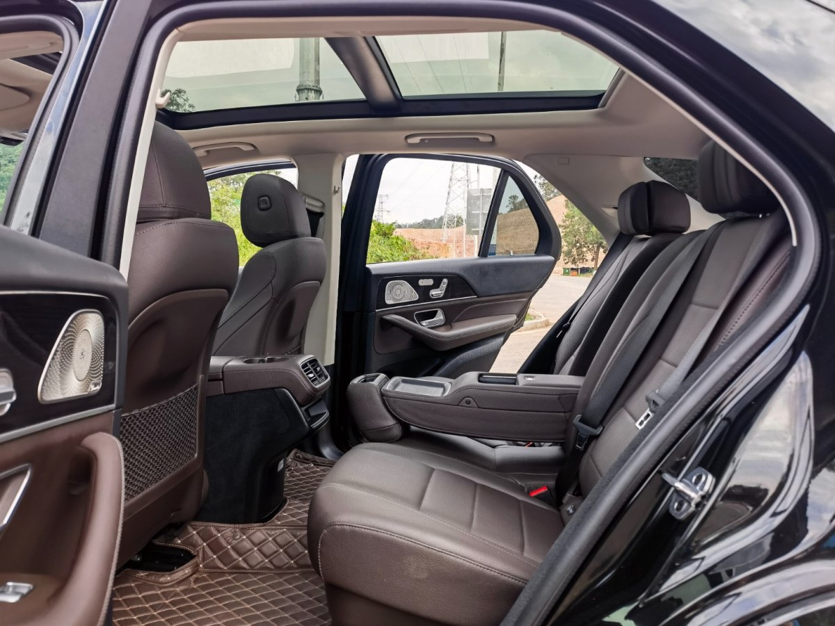 奔馳 奔馳GLE  2022款 改款 GLE 350 4MATIC 時(shí)尚型圖片