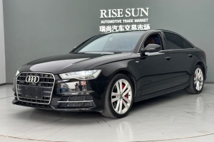 奧迪A4L 奧迪 30周年年型 45 TFSI quattro 運(yùn)動(dòng)型