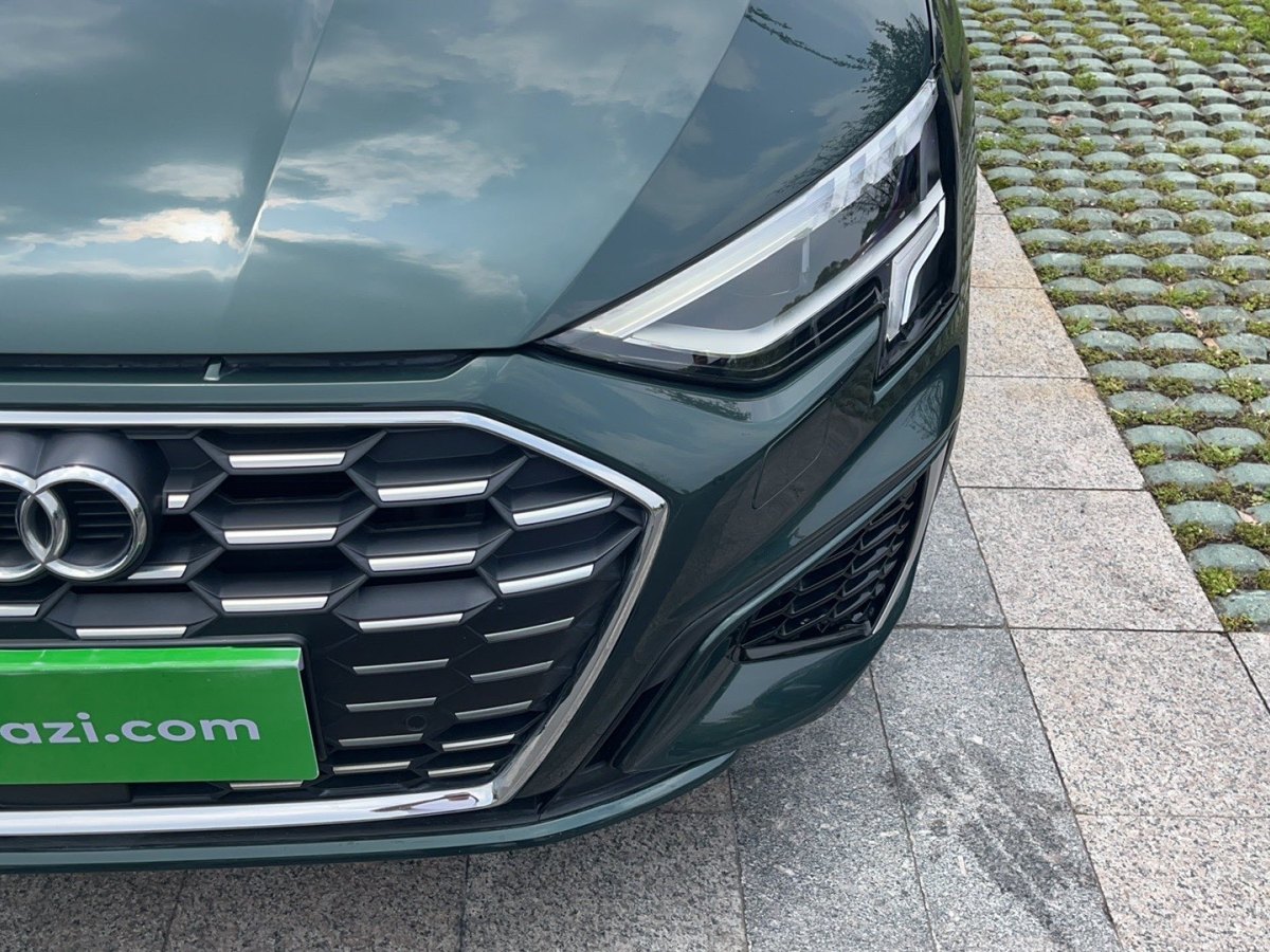 2023年9月奧迪 奧迪A3  2023款 改款 A3L Limousine 35 TFSI 時(shí)尚運(yùn)動(dòng)型