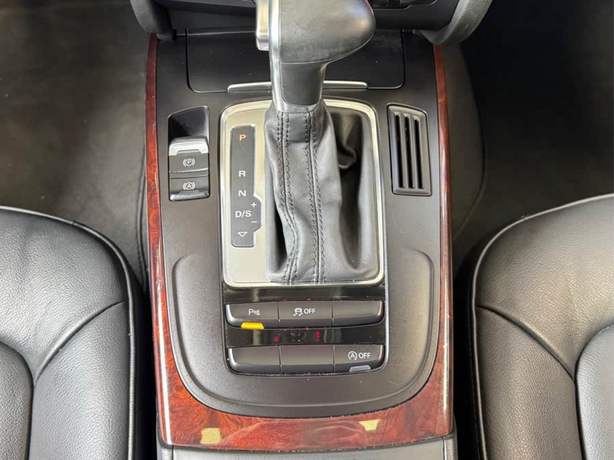 奧迪 奧迪A4L  2015款 35 TFSI 自動舒適型圖片
