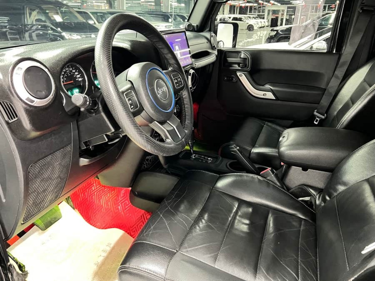 Jeep 牧馬人  2012款 3.6L Sahara 四門版圖片