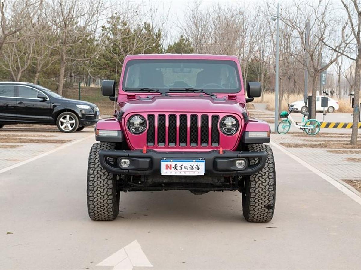 Jeep 牧馬人  2022款 2.0T 高地巴哈馬沙灘粉特別版圖片