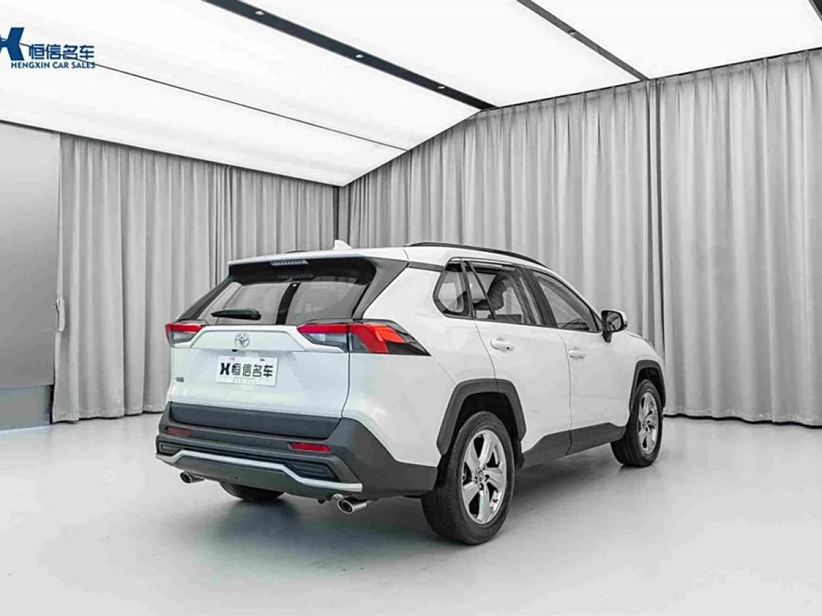 2021年1月豐田 RAV4榮放  2020款 2.0L CVT兩驅(qū)風(fēng)尚PLUS版