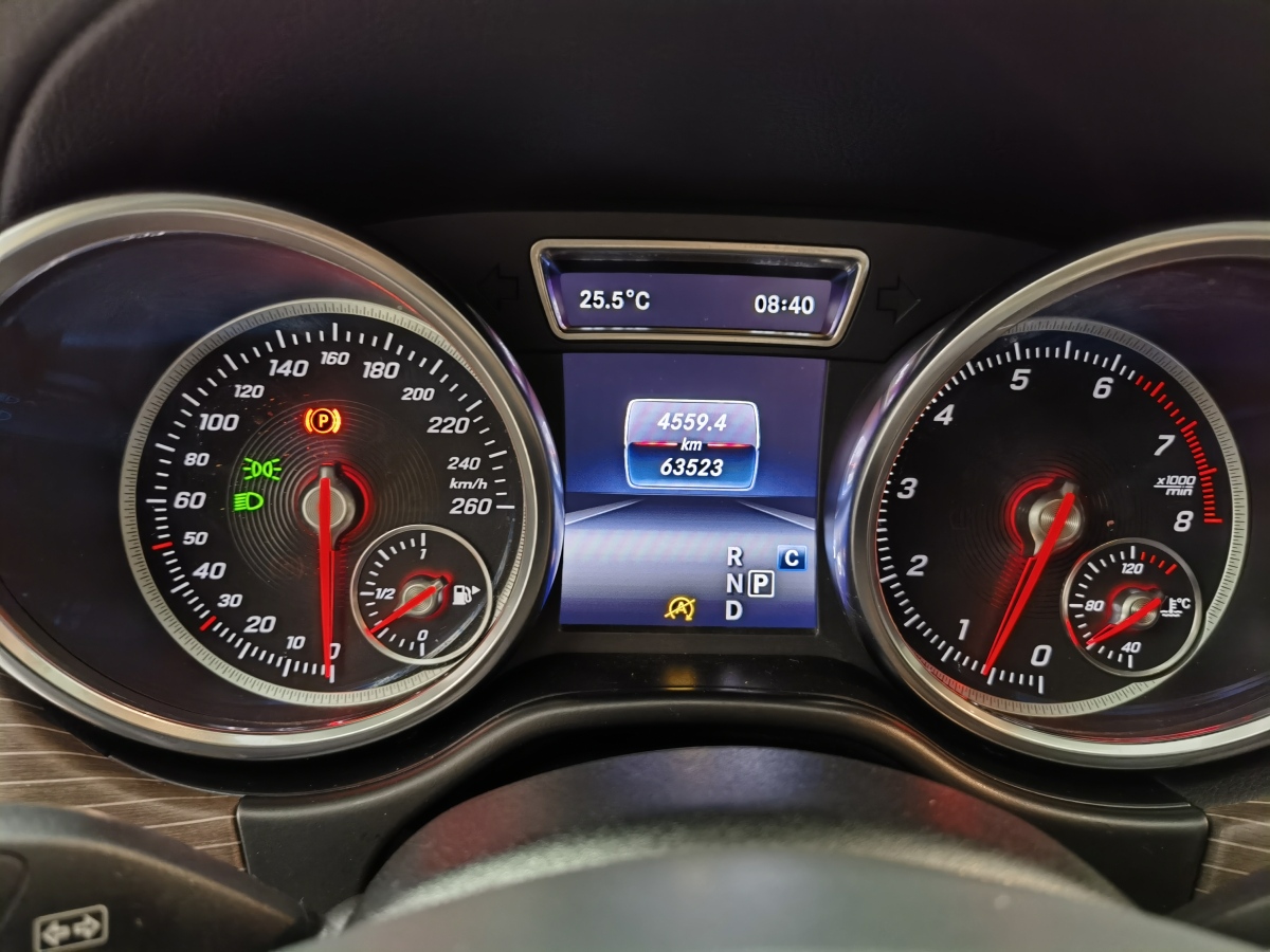 奔馳 奔馳GLE  2018款 GLE 320 4MATIC 動(dòng)感型臻藏版圖片