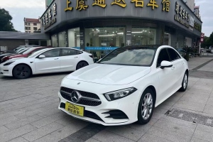 奔馳A級(jí) 奔馳  改款 A 200 L 運(yùn)動(dòng)轎車