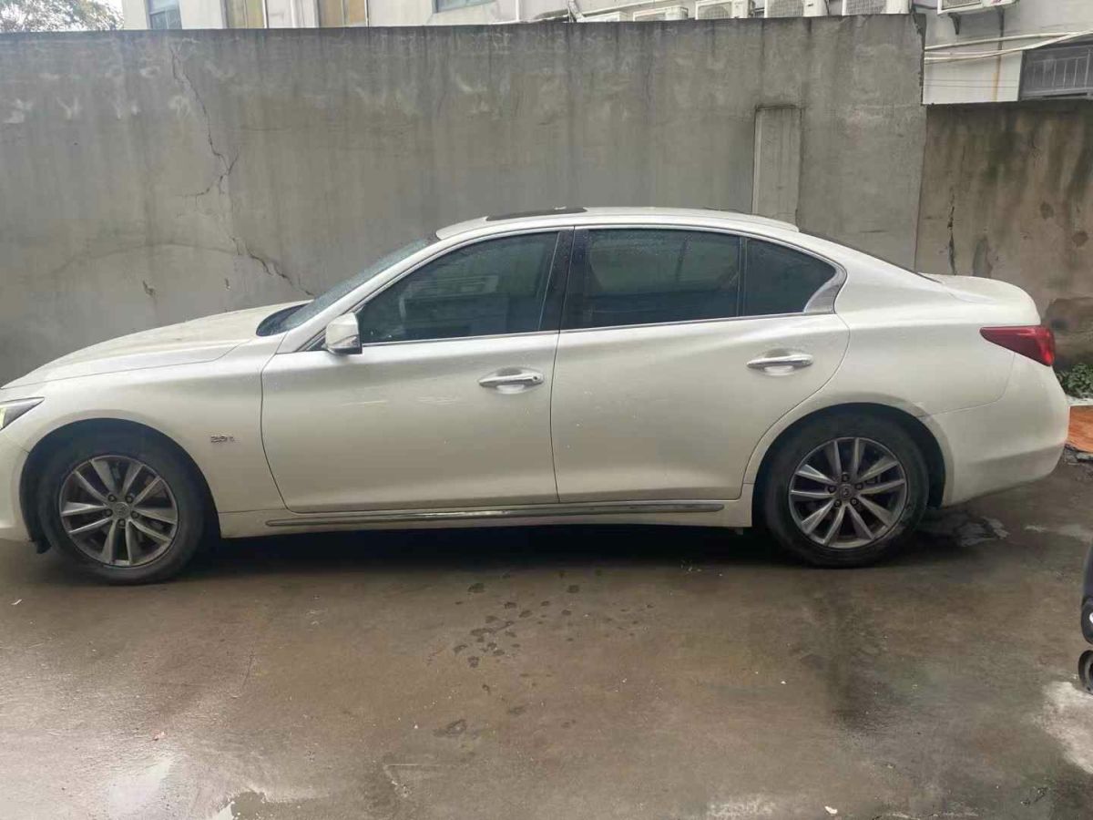 英菲尼迪 Q50L  2015款 2.0T 悅享版圖片