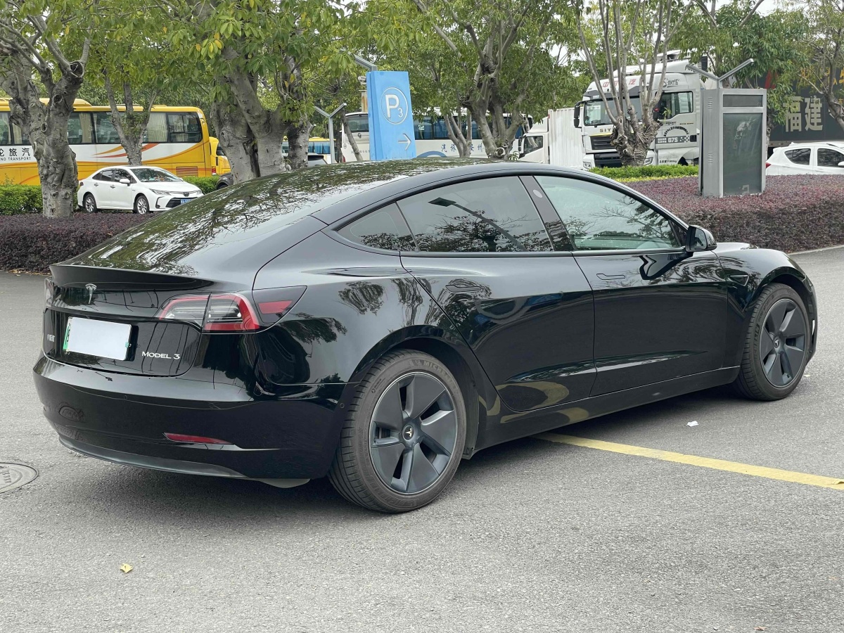 特斯拉 Model Y  2022款 改款 后輪驅(qū)動版圖片