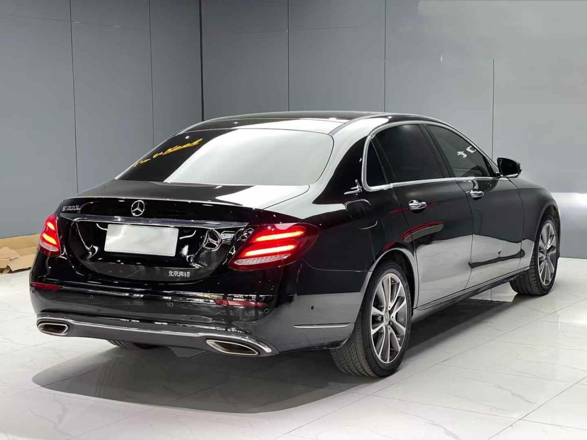 奔馳 奔馳E級(jí)  2020款 E 300 L 豪華型圖片