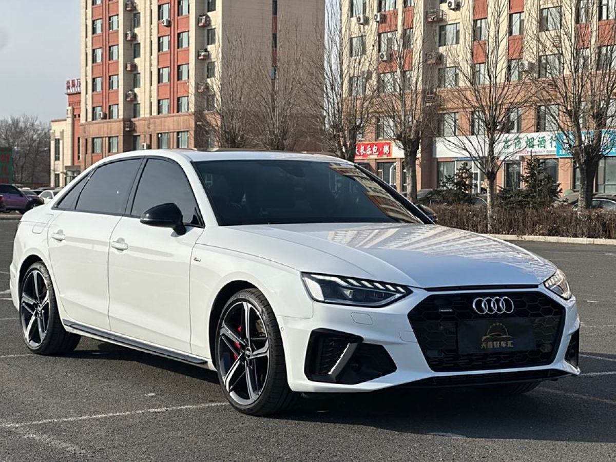 奧迪 奧迪A4L  2022款 45 TFSI quattro 臻選動(dòng)感型圖片