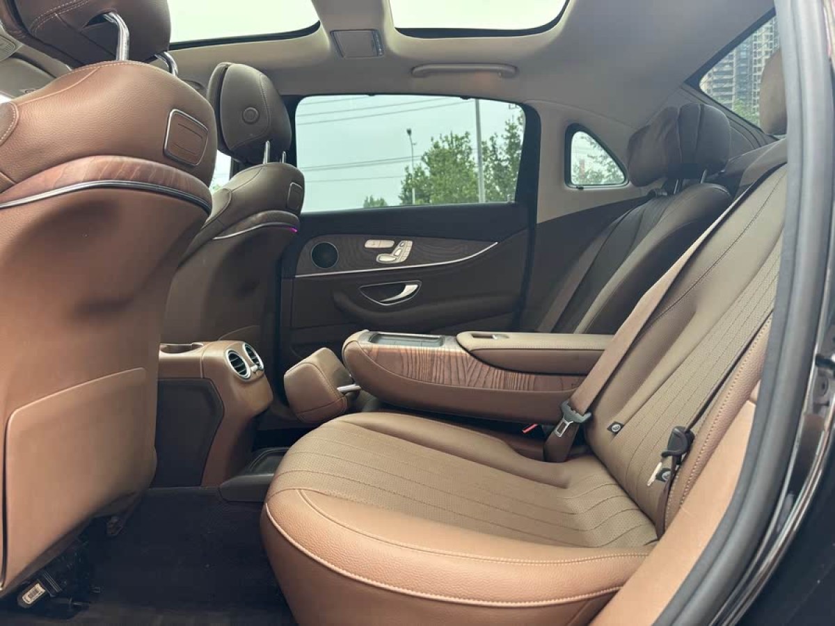 奔馳 奔馳E級  2019款 改款 E 300 L 豪華型圖片