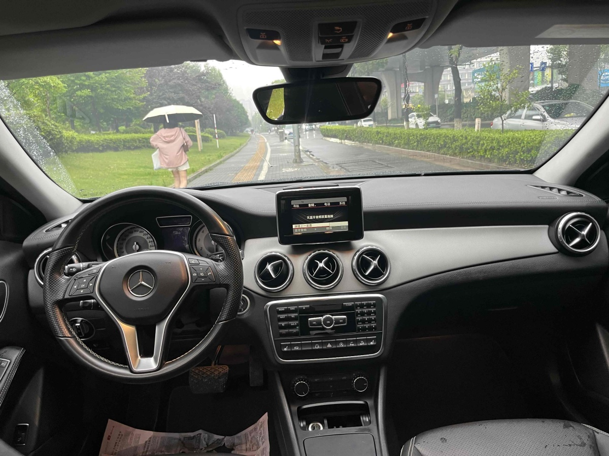 奔馳 奔馳GLA  2015款 GLA 220 4MATIC 豪華型圖片
