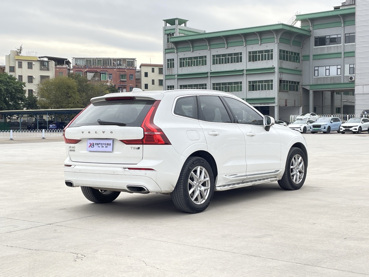 沃爾沃 XC60  2020款 T5 四驅(qū)智逸豪華版圖片