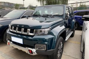 BJ40 北京 2.0T 自動(dòng)四驅(qū)城市獵人版?zhèn)b客型
