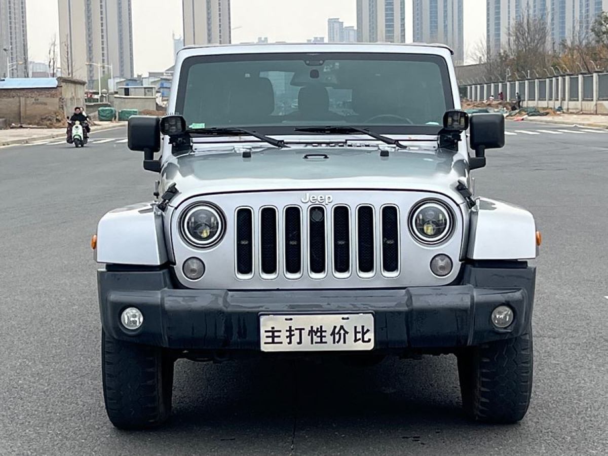 2018年4月Jeep 牧馬人  2017款 3.0L Sahara 四門舒享版