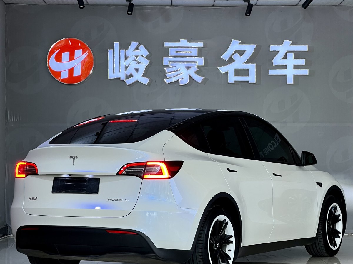 2022年10月特斯拉 Model Y  2021款 改款 標(biāo)準(zhǔn)續(xù)航后驅(qū)升級版