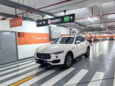 2019年4月 瑪莎拉蒂 Levante 3.0T 350Hp 標(biāo)準版圖片