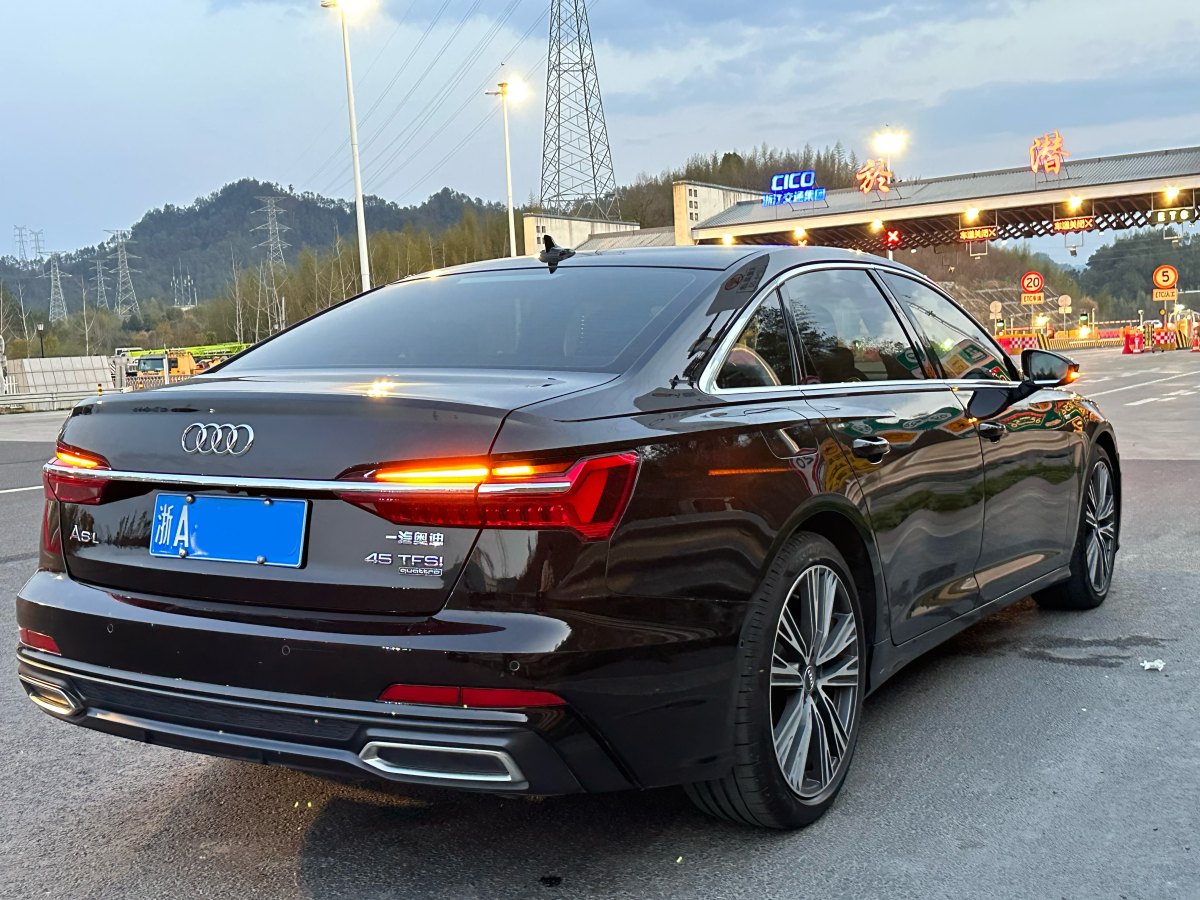 奧迪 奧迪A6L  2019款 45 TFSI quattro 臻選動感型圖片