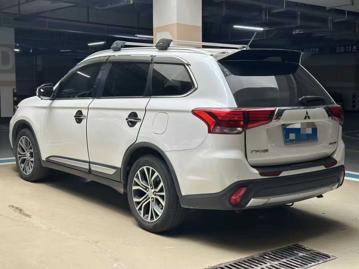 納智捷 優(yōu)6 SUV  2018款 1.8T 經(jīng)典版圖片