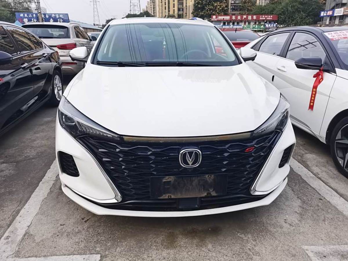 長(zhǎng)安 逸動(dòng)  2021款 PLUS 藍(lán)鯨NE 1.4T GDI DCT旗艦型圖片