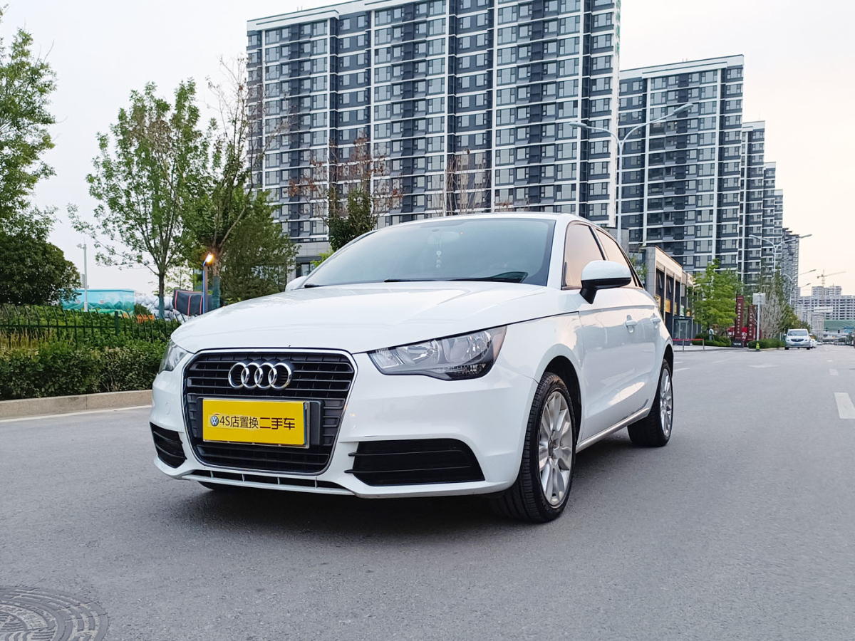 2015年10月奧迪 奧迪A1  2014款 30 TFSI 舒適型