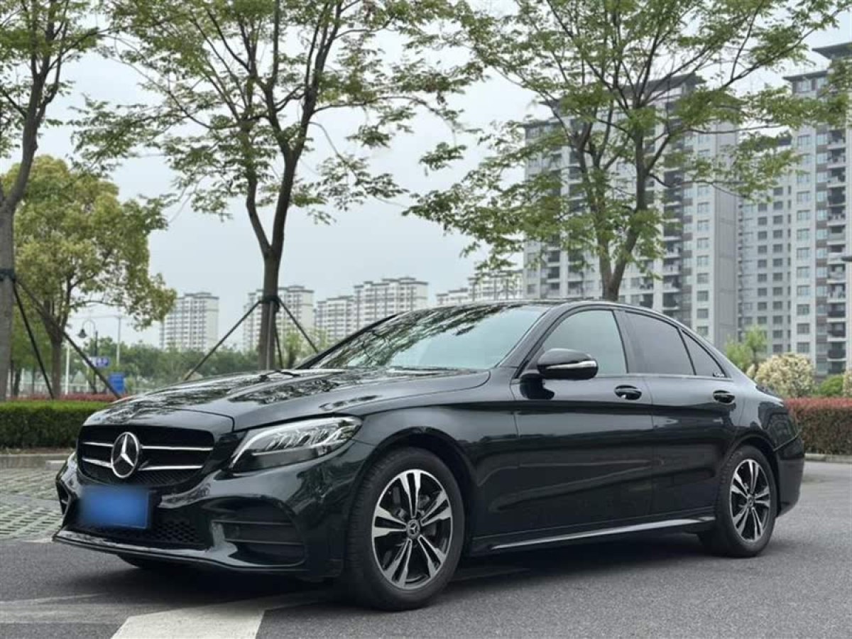 奔馳 奔馳C級(jí)  2019款 改款 C 260 L 運(yùn)動(dòng)版圖片